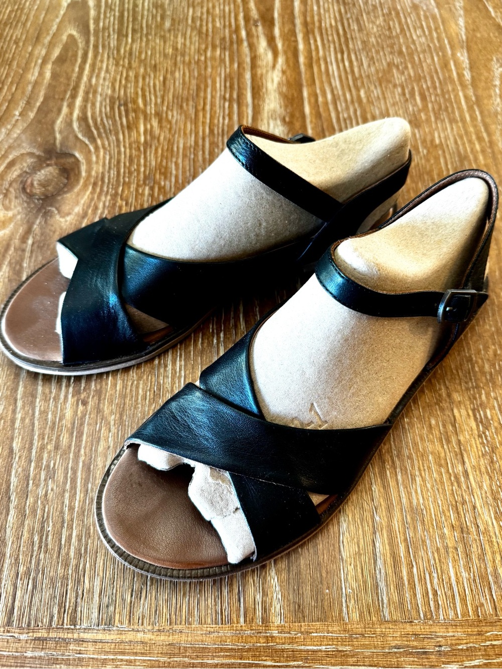 Bueno Harmony black flat sandals 8 - Picture 4 of 13
